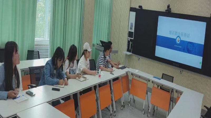 师资背景是判断老师资质的关键。可以从以下几个方面了解：