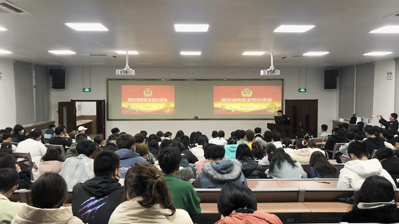 根据我国相关规定，自考本科申请学位证的时间限制如下：